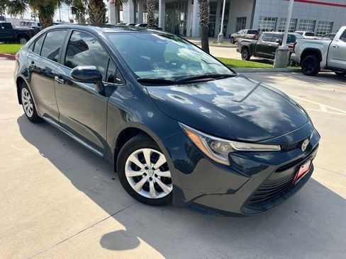 Certified 2025 Toyota Corolla LE FWD image 1