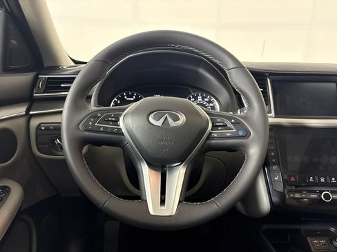Used 2023 INFINITI QX50 Luxe FWD image 21