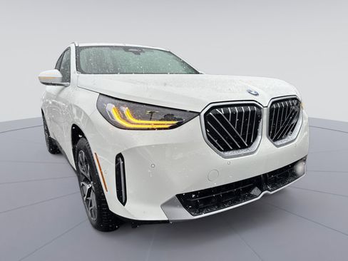 New 2026 BMW X3 xDrive30 w/ Premium Package image 3