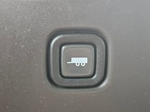 Used 2021 Chevrolet Express 2500 RWD image 19
