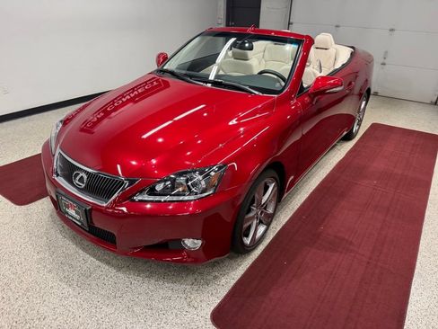 Used 2013 Lexus IS 250C RWD image 4