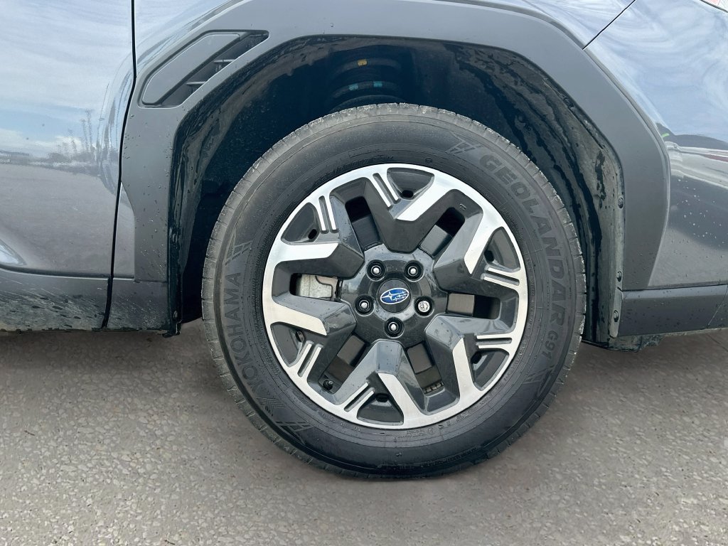 Certified 2025 Subaru Forester Premium AWD/4WD image 29