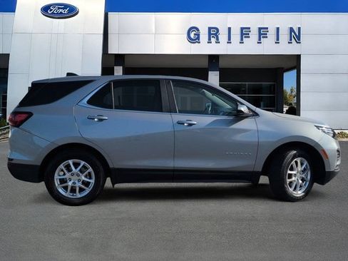 Used 2024 Chevrolet Equinox LT AWD/4WD image 3