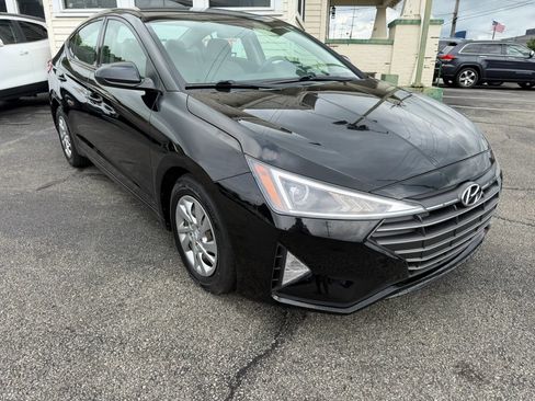 Used 2019 Hyundai Elantra SE FWD image 5
