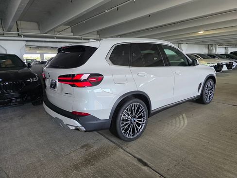 New 2026 BMW X5 sDrive40i RWD image 4