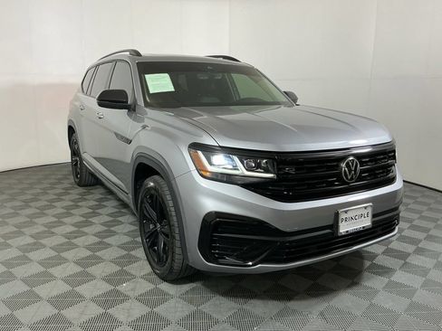Used 2022 Volkswagen Atlas SEL R-Line AWD/4WD image 4