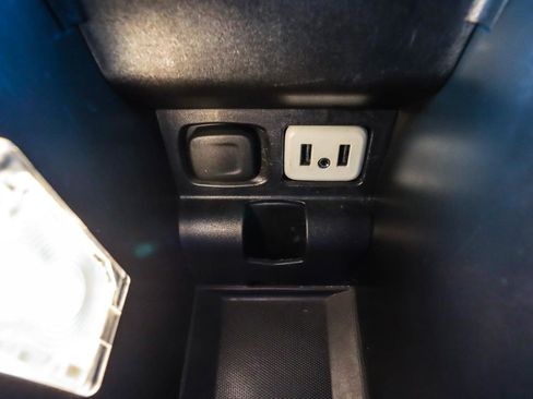 Used 2019 Chevrolet Impala LT image 27