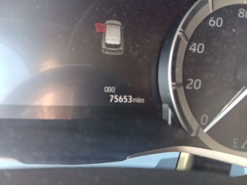 Used 2021 Toyota Highlander XLE AWD/4WD image 8