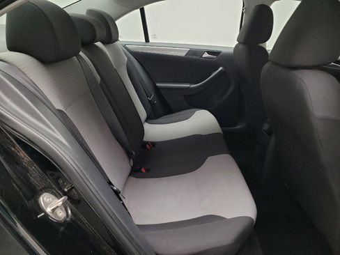 Used 2017 Volkswagen Jetta S image 19