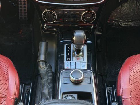 Used 2017 Mercedes-Benz G 550 image 35