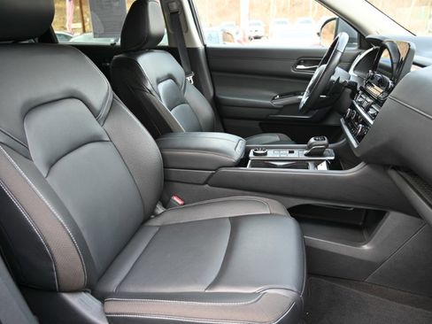 Used 2023 Nissan Pathfinder SL w/ SL Premium Package image 23