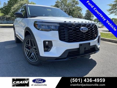 New 2025 Ford Explorer ST image 1