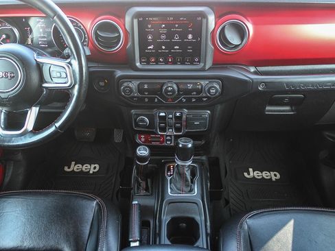 Used 2021 Jeep Wrangler Unlimited Rubicon AWD/4WD image 13