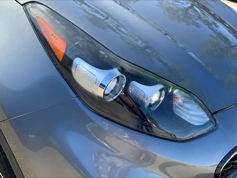 Used 2020 Kia Sportage LX image 28