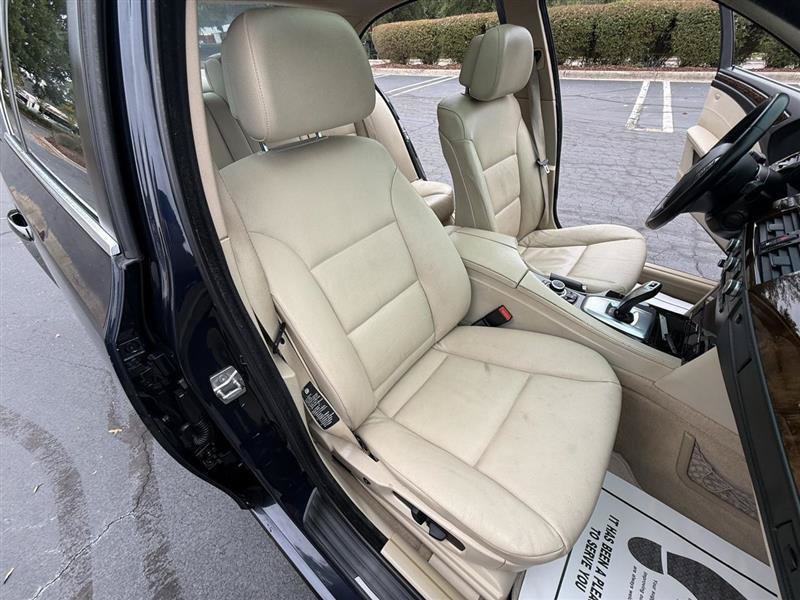 Used 2010 BMW 528i Sedan RWD image 16