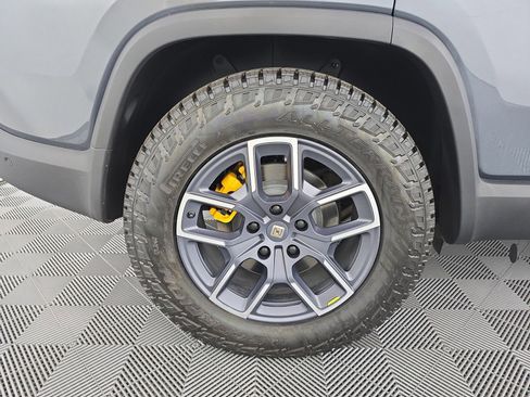 Used 2022 Rivian R1S Launch Edition AWD/4WD image 12