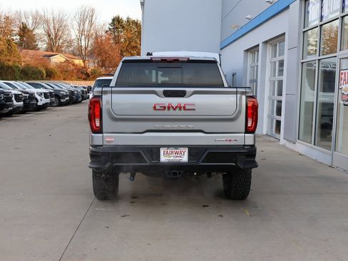 New 2025 GMC Sierra 1500 AT4X image 9