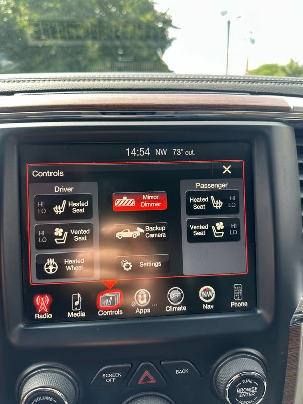 Used 2016 RAM 3500 Laramie w/ Cold Weather Group AWD/4WD image 15