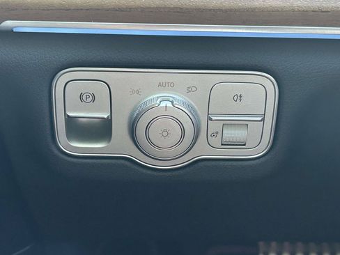 Certified 2025 Mercedes-Benz GLS 450 4MATIC image 25