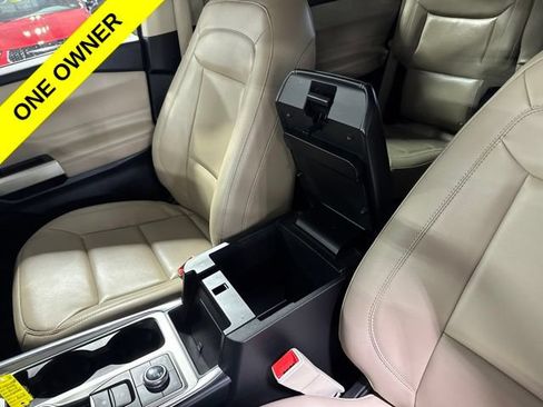 Used 2022 Ford Explorer XLT w/ Equipment Group 202A AWD/4WD image 23