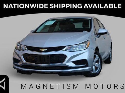 Used 2018 Chevrolet Cruze LS FWD image 1