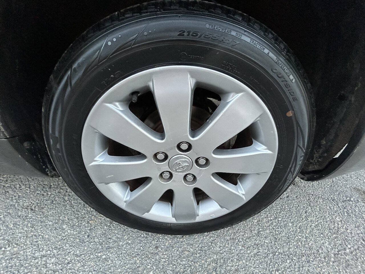 Used 2006 Toyota Avalon XLS FWD image 4