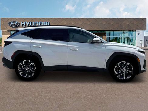 New 2026 Hyundai Tucson Limited FWD image 9