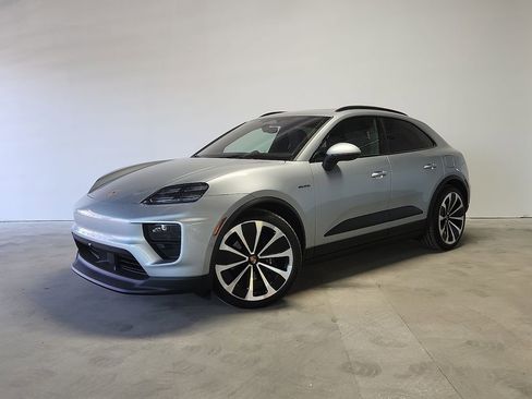 New 2026 Porsche Macan 4 Electric image 1