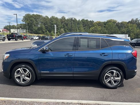 Used 2019 GMC Terrain SLT w/ Preferred Package AWD/4WD image 2