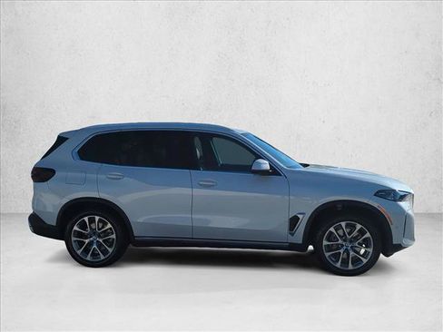 Certified 2026 BMW X5 sDrive40i w/ Premium Package RWD image 4