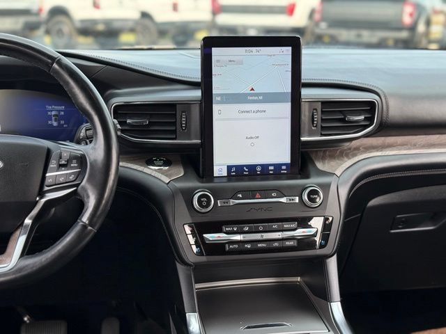 Certified 2020 Ford Explorer Platinum w/ Premium Technology Package AWD/4WD image 23