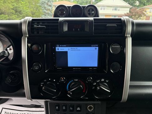 Used 2010 Toyota FJ Cruiser 4WD w/ Upgrade Pkg 2 image 19
