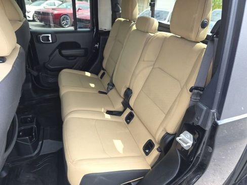 Used 2021 Jeep Gladiator Sport AWD/4WD image 34