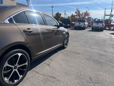Used 2015 Ford Taurus SEL w/ Equipment Group 201A FWD image 8