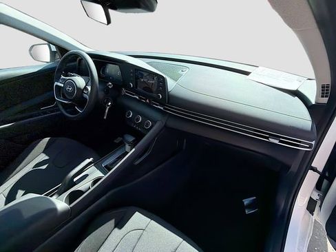 New 2026 Hyundai Elantra SE w/ Cargo Package FWD image 26