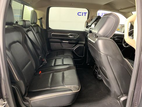Used 2019 RAM 1500 Laramie AWD/4WD image 34