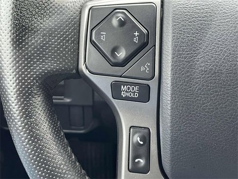 Used 2017 Toyota Tacoma SR5 image 22