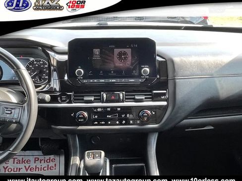 Used 2025 Nissan Pathfinder SV AWD/4WD image 22