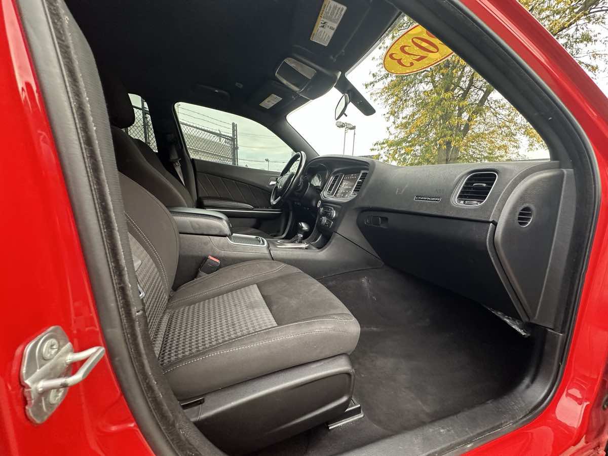 Used 2023 Dodge Charger SXT RWD image 25