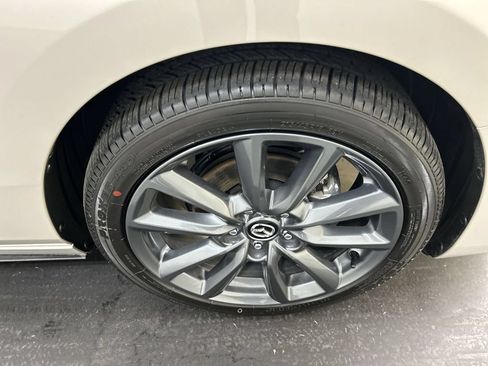 Used 2025 MAZDA MAZDA3 s FWD image 8
