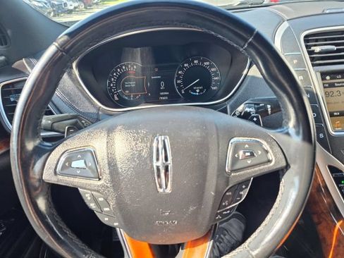 Used 2018 Lincoln MKX Select w/ Select Plus Package AWD/4WD image 15