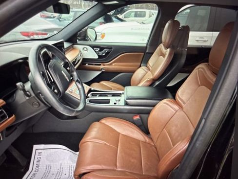Used 2024 Lincoln Aviator Reserve w/ Equipment Group 201A image 7