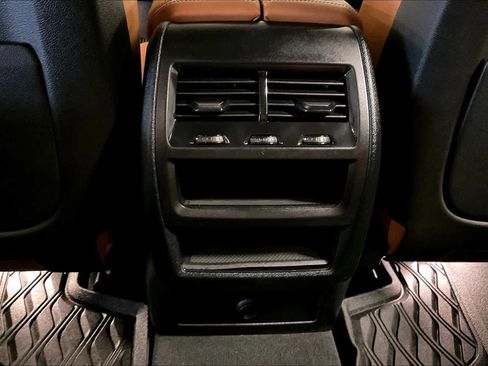 Used 2023 BMW X5 xDrive40i w/ Premium Package image 34