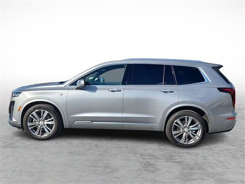 Certified 2025 Cadillac XT6 Premium Luxury image 7