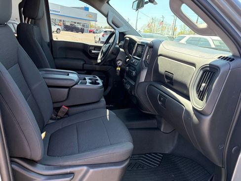 Used 2021 Chevrolet Silverado 1500 Custom Trail Boss AWD/4WD image 31