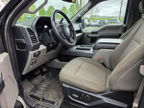 Used 2018 Ford F150 XLT w/ Equipment Group 302A Luxury AWD/4WD image 2