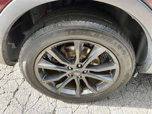 Used 2018 Ford Explorer XLT w/ Equipment Group 202A image 15