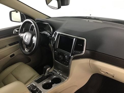 Used 2018 Jeep Grand Cherokee Limited image 23