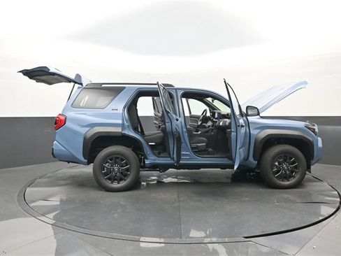 New 2026 Toyota 4Runner SR5 image 30
