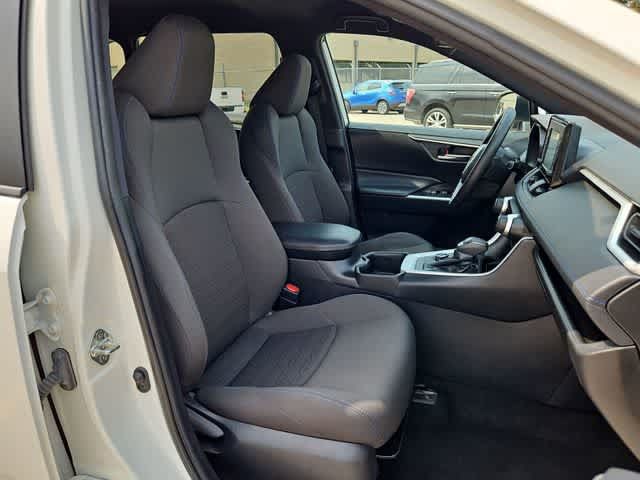 Used 2022 Toyota RAV4 SE AWD/4WD image 18